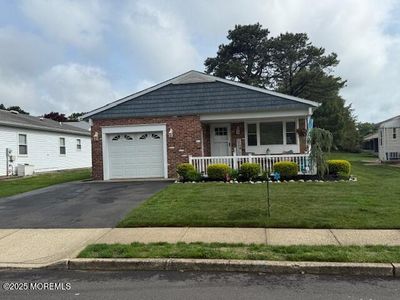 6 Madras Court, Toms River, NJ, 08757