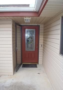 4th image of 2406 Amber Hill Ln