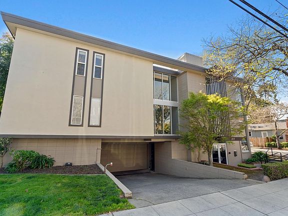 2nd image of 249 Elm St APT 202