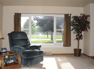 5204 Wolf Rd, Western Springs, IL 60558