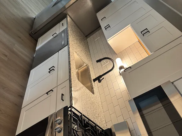 1717 Summit St APT 1A, Columbus, OH 43201