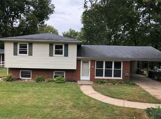 49 Whiteside Dr, Belleville, IL 62221