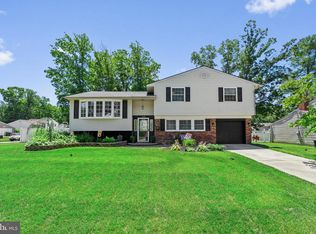 1049 Standish Dr, Turnersville, NJ 08012