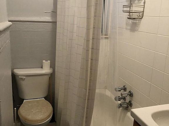 4th image of 1141 Bergen St #6R