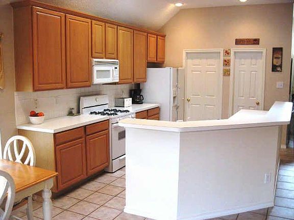 2nd image of 1677 Niagara Blvd