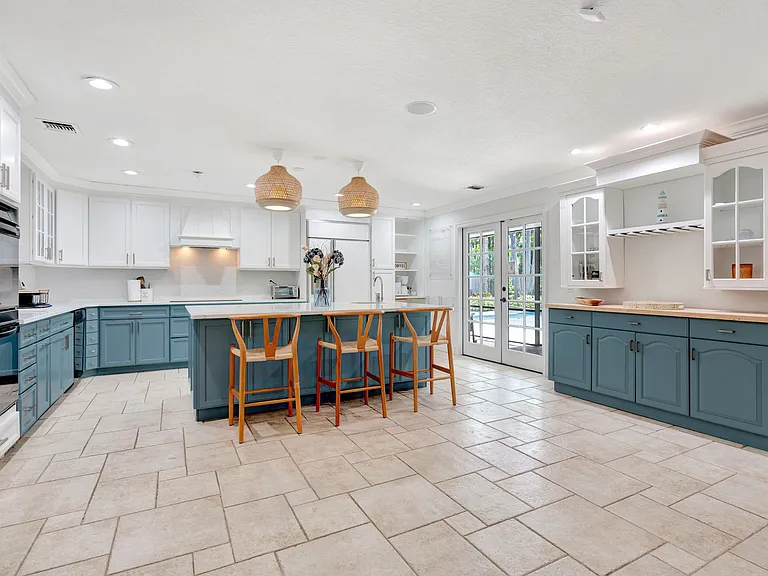 2436 Holly Ln — Photo 24