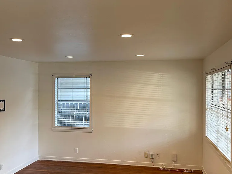 5409 Sunshine Dr — Photo 10