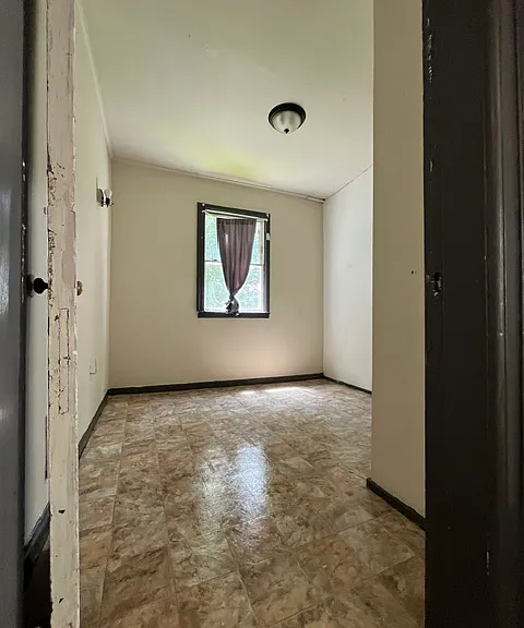 127-129 Avenue B127 — Photo 6