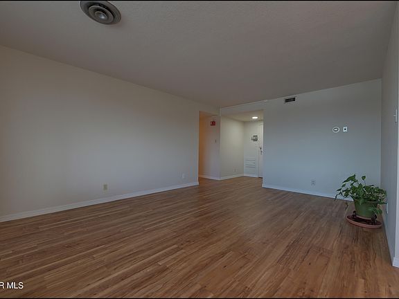 5th image of 1800 N Stanton St APT 604