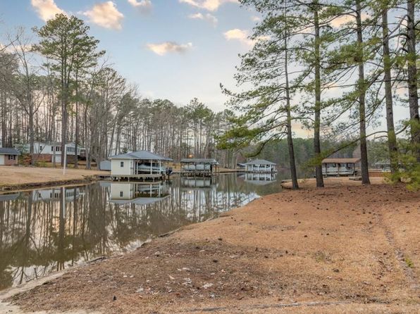 Lake Gaston Waterfront For Sale / Lake Gaston Waterfront Trovit / Homesite will allow for a basement or crawl space foundation, great views across lake wylie and 5 approved custom builders to choose from to build your lake front dream home.