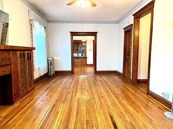 4th image of 2457 N Mozart St