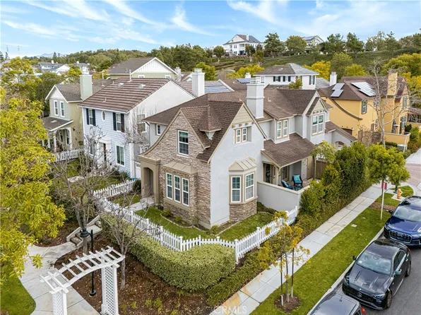 15 Globe Ln, Mission Viejo, CA 92694