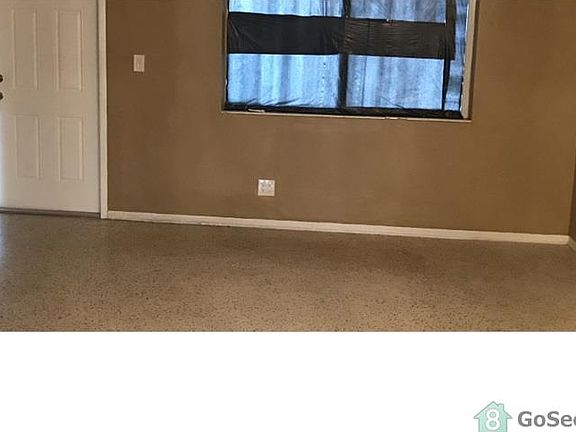 5th image of 11070 Peachtree Dr