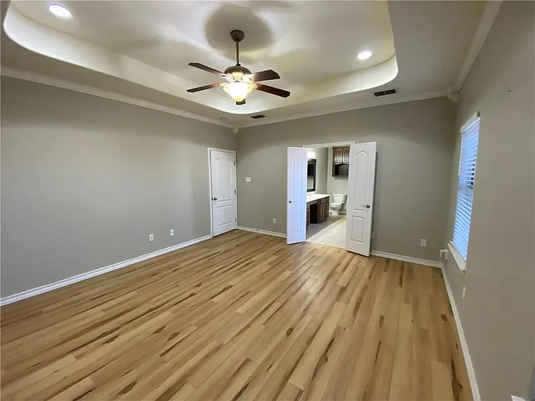 3902 Keighley Xing — Photo 8