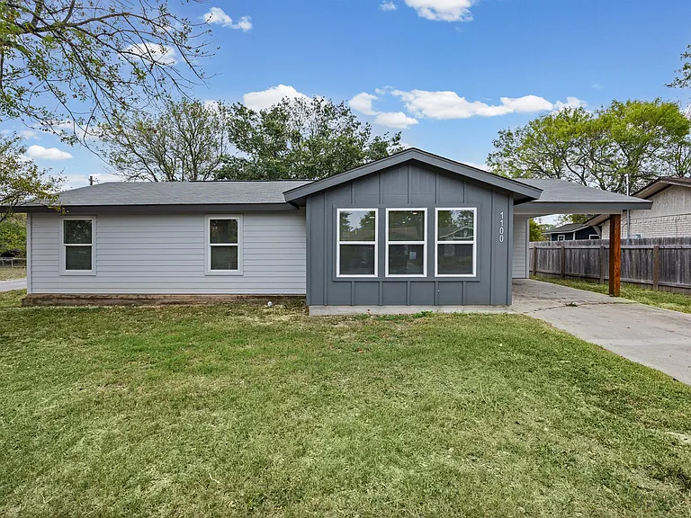1100 Monte Vista Dr — Photo 1