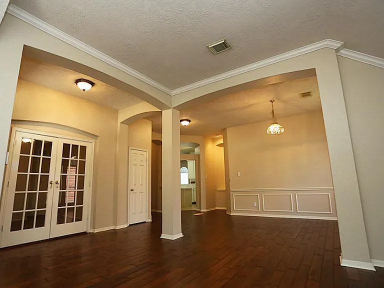 1718 Calmar Dr — Photo 3