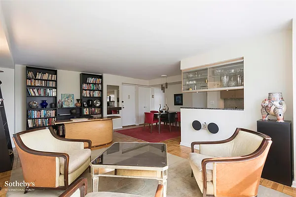 Sold by Sotheby's International Realty | media 2