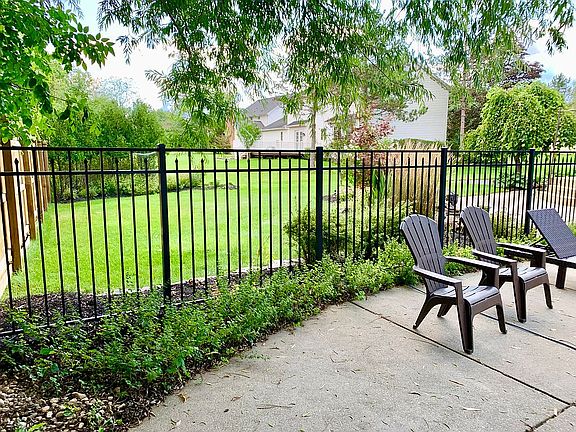 5th image of 8372 Clarence Lane Ct