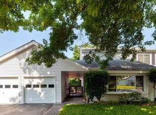 102 Cherry Tree Ct, Sterling, VA 20164