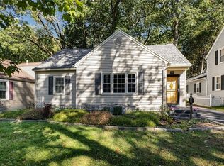 96 Fairlea Dr, Rochester, NY 14622