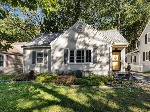 96 Fairlea Dr, Rochester, NY 14622