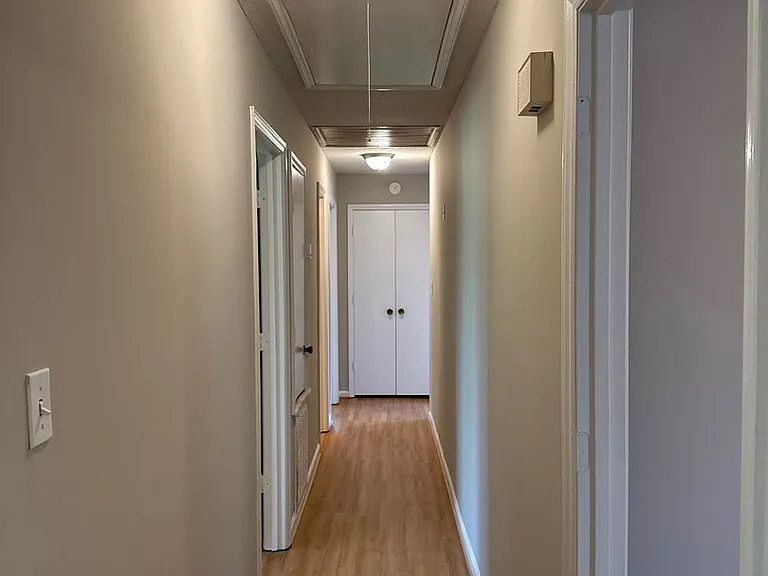 906 McLaughlin Dr — Photo 15