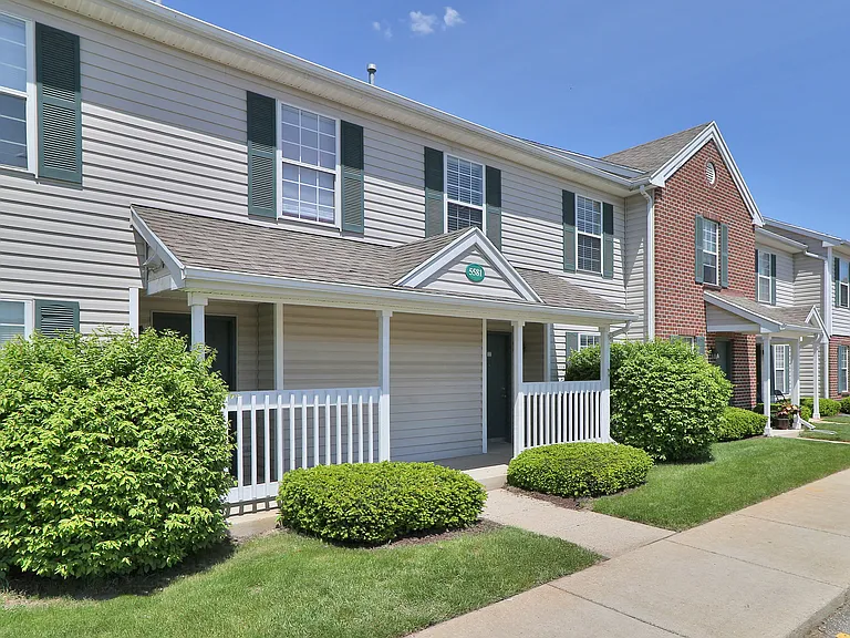 Savannah Trace Townhomes — Photo 18