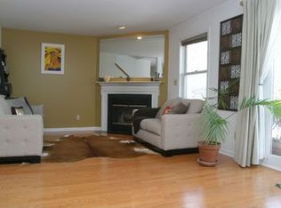 351 Pemberwick Rd APT 404, Greenwich, CT 06831