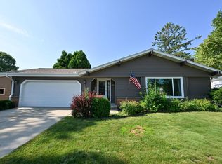 1605 Drexel BOULEVARD, South Milwaukee, WI 53172