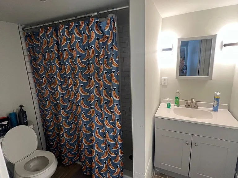 5827 Clara St #5827 — Photo 4
