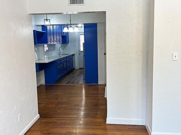 5th image of 609 Cortlandt St APT 1