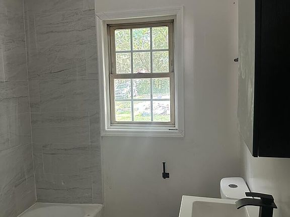 3rd image of 1208 E 2nd Ave