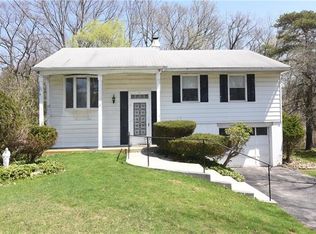 30 Wood St, Mahopac, NY 10541
