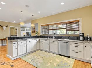 517 S 11th St, Livingston, MT 59047