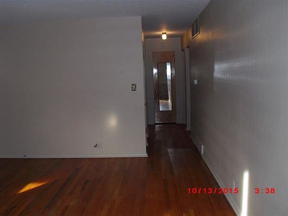 3rd image of 1142 N Ironwood Dr