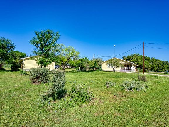 3rd image of 211 Oakleaf Drive