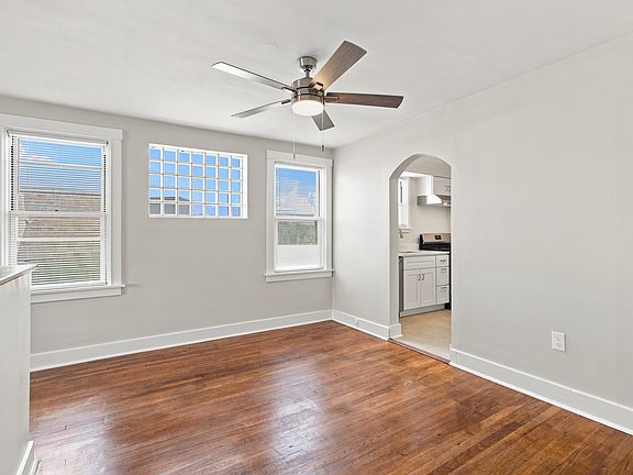5th image of 1131 Wisconsin Ave