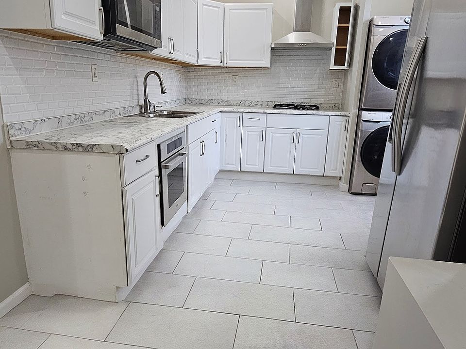 Kitchen, Washer, and Dryer