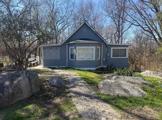 26 Forest Ln, Crompond, NY 10517