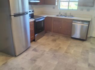 404 Stratford Dr #404, Emporia, KS 66801