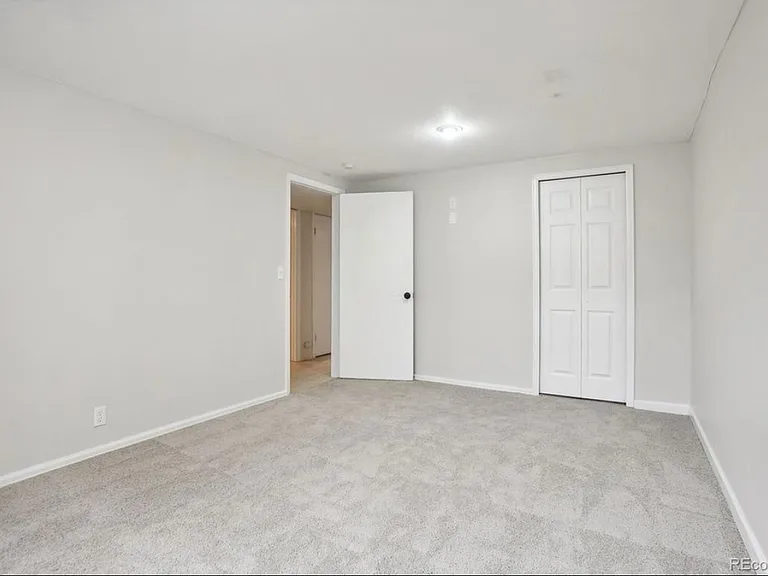 1385 S Laredo Ct — Photo 10