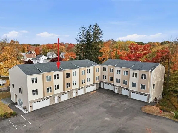 20 Dyer St #20, Rockland, MA 02370
