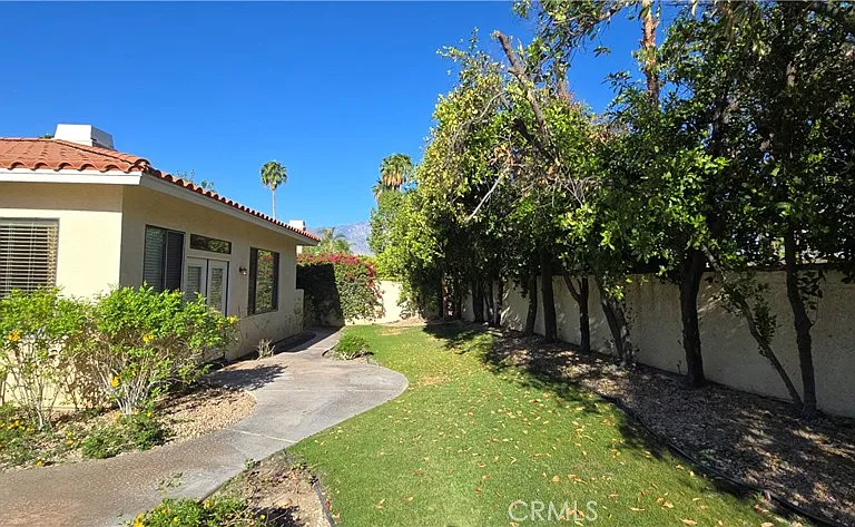 69 San Marino Cir — Photo 45