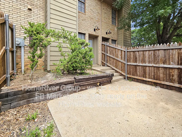 7401 Kingswood Cir — Photo 17