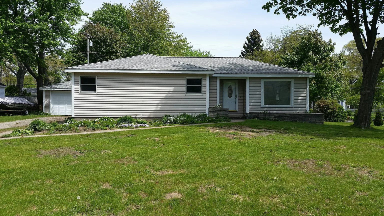1848 Belmont Dr photo 1
