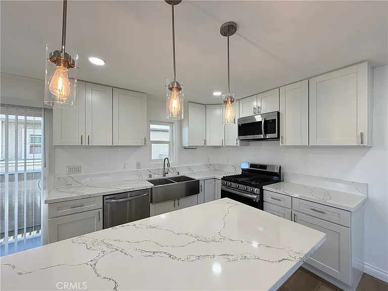 4013 W 145th St #1 — Photo 5