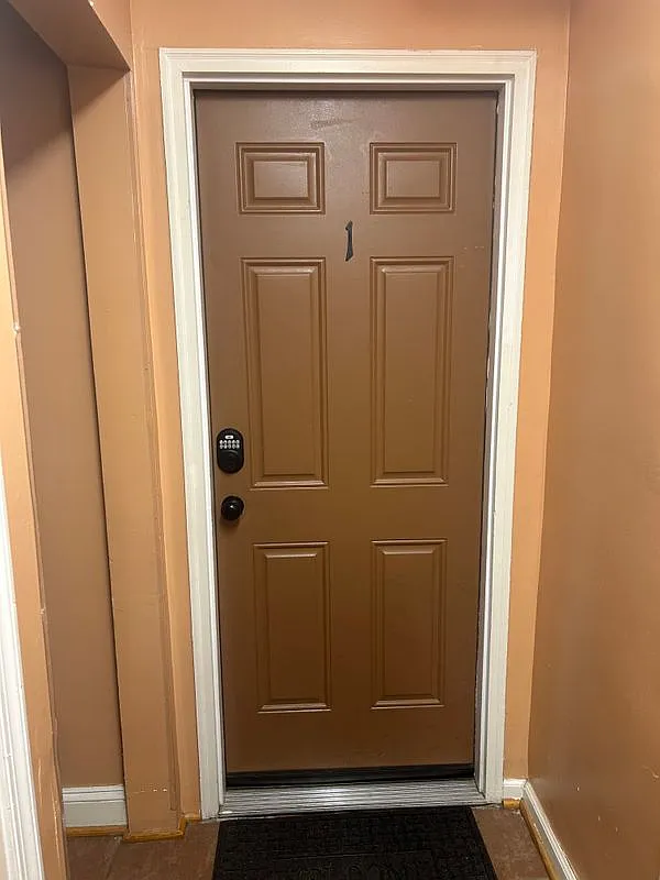 1 bed, 1.0 bath, 625 sqft, $2,000 — Photo 1