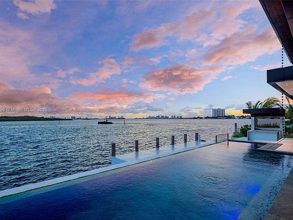 4th image of 11404 N Bayshore Dr