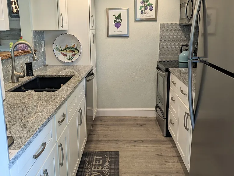 464 N Paula Dr #305 — Photo 6