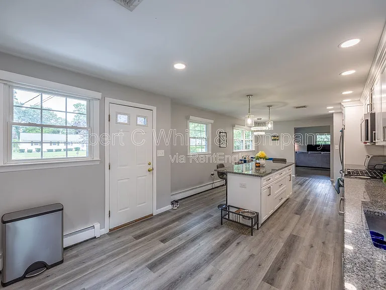 17 Dover Rd — Photo 4